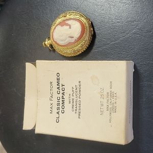 Max factor classic cameo compact